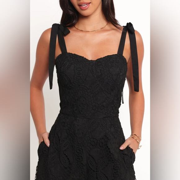 Petal & Pup Raya Jumpsuit Black M - Picture 4 of 7